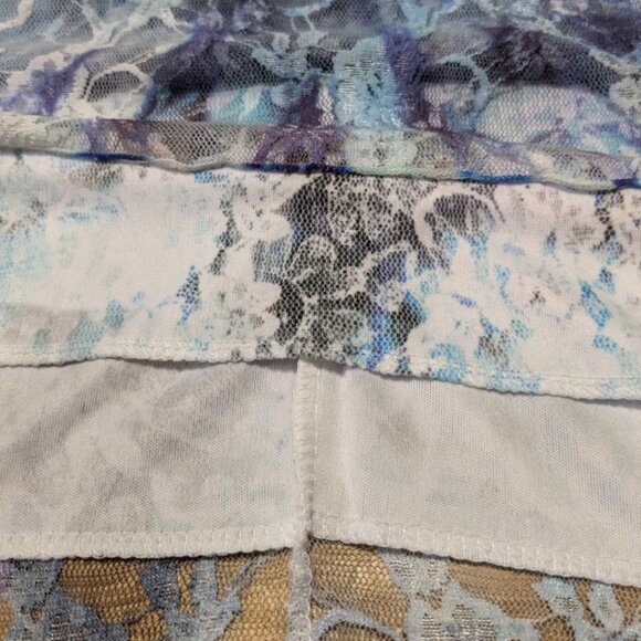 Brittany Black | NWOT Lace Overlay Abstract Floral Blouse Top | Size: M - Picture 12 of 14